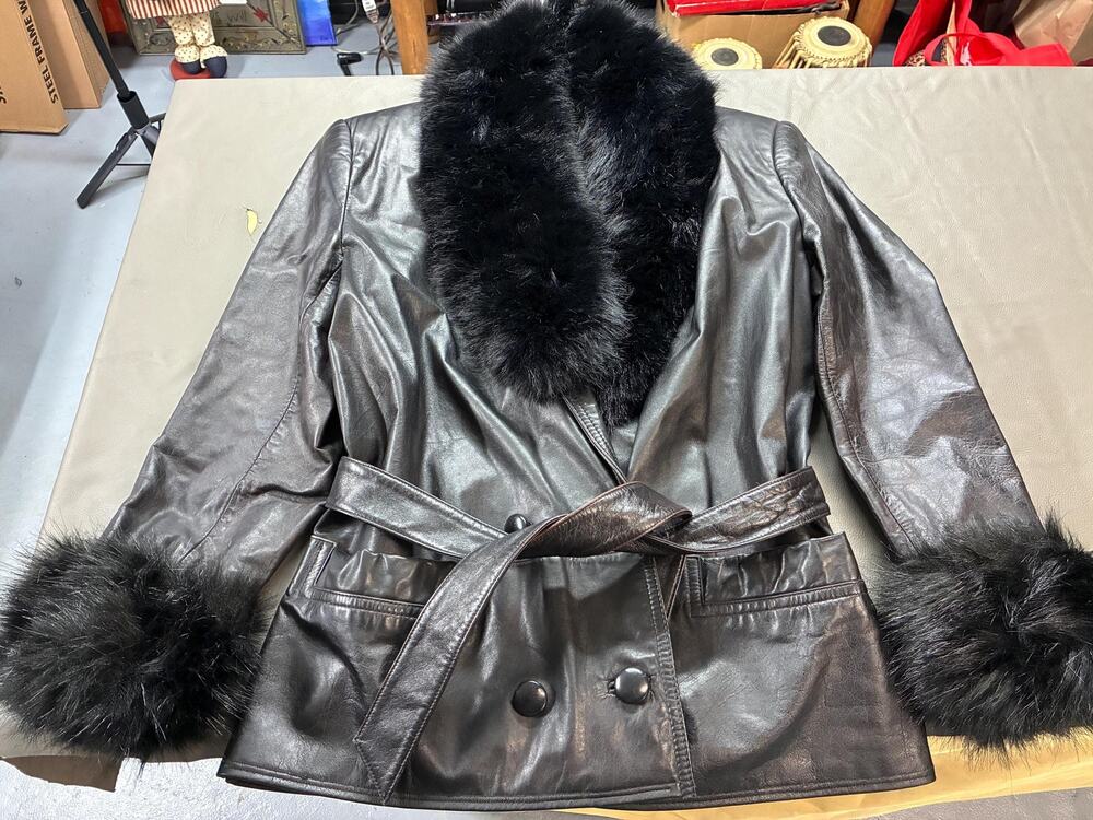 Cropped Leather Trench Coat with Faux Fur Collar & Cuffs